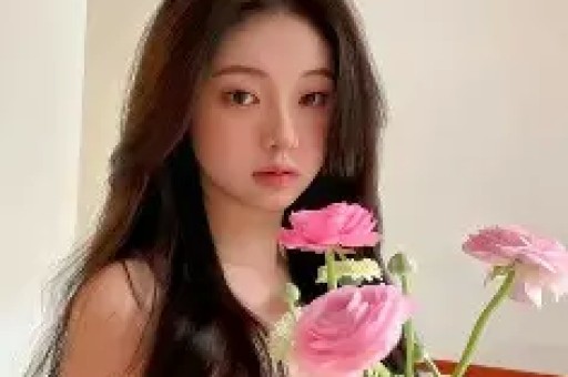 薛之谦人设崩塌！尿壶摆拍被官媒痛批过往黑料全被扒光